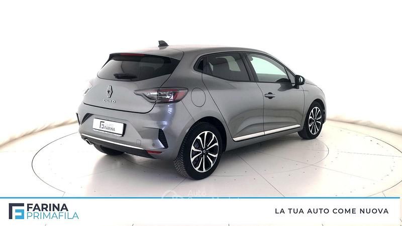 Usata Renault Clio V Techno 91 CV (66 kW) 2025 Gray Berlina