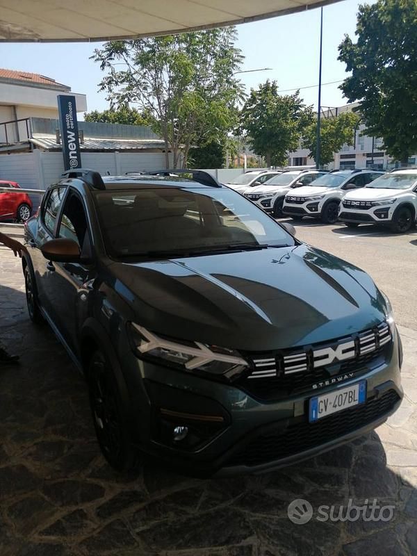 Verde Usata 2024 Dacia Sandero Extreme Tre volumi | 15.990 € - Immagine 1/4