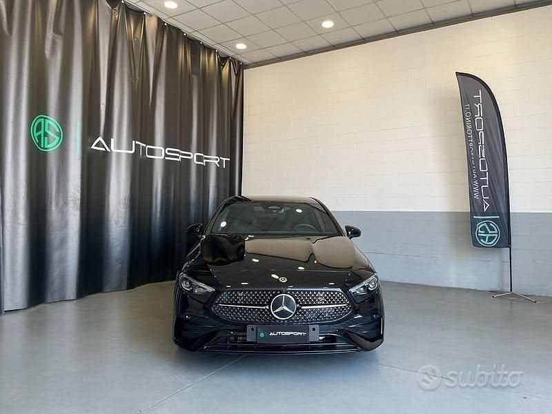 Usata Mercedes A180 AMG line 116 CV (85 kW) 2023 Nero Berlina