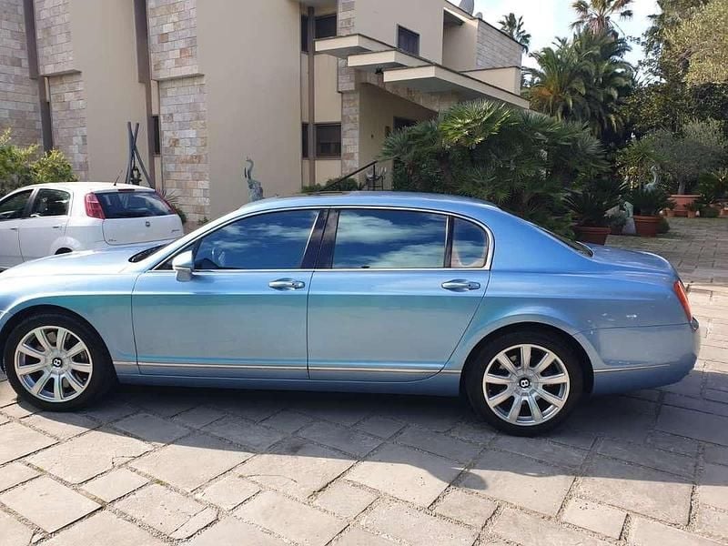 Usata Bentley Continental Flying Spur 560 CV (411 kW) 2005 Blu/azzurro Berlina