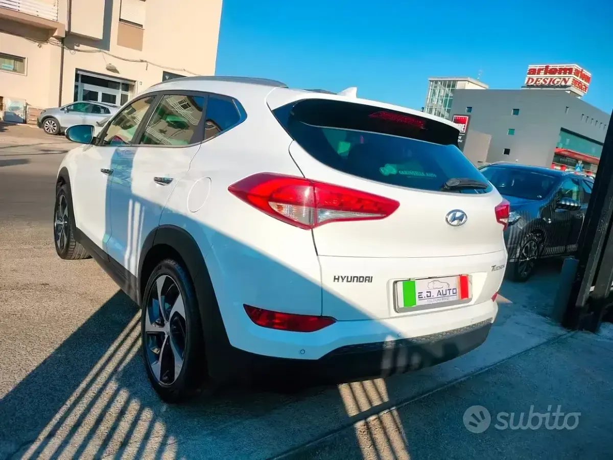 Usata Hyundai Tucson Edition 116 CV (85 kW) 2017 Bianco SUV