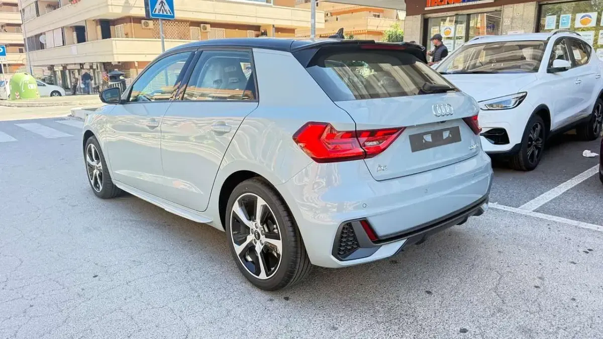 Nuova Audi A1 S-Line 116 CV (85 kW) 2026 Grigio SUV