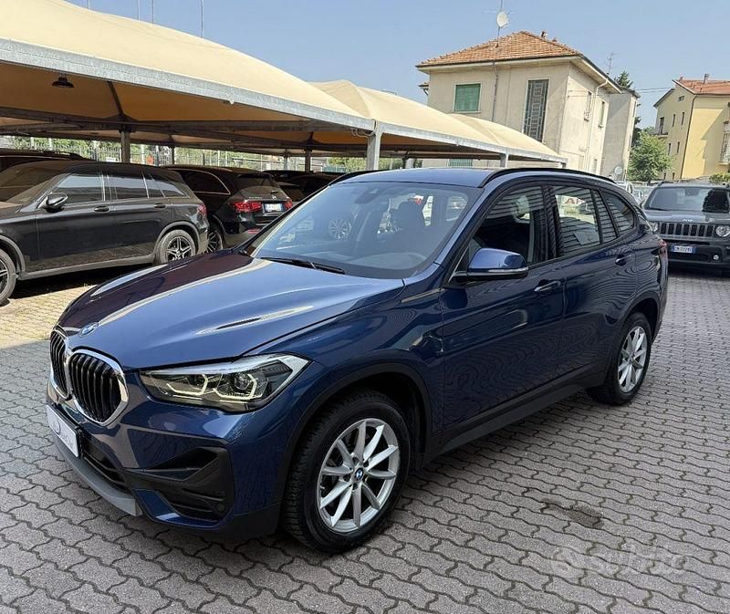 Usata BMW X1 Advantage 190 CV (139 kW) 2022 Blu / metallizzato SUV