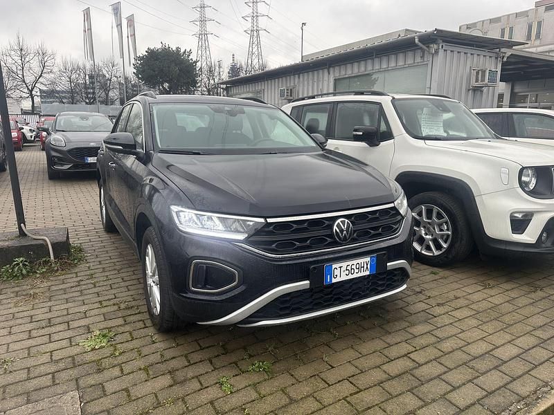 Usata VW T-Roc Life 150 CV (110 kW) 2024 Nero SUV