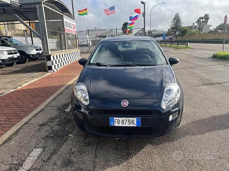 Usata Fiat Grande Punto Street 77 CV (56 kW) 2015 Blu Utilitaria