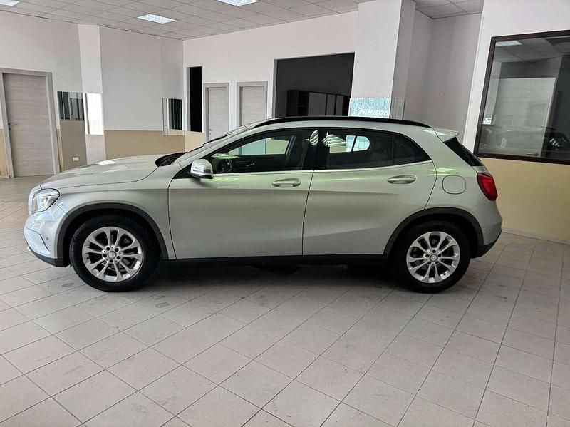 Usata Mercedes GLA200 Executive 136 CV (100 kW) 2015 Argento SUV