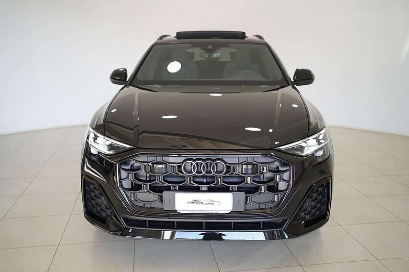 Nuova Audi Q8 S-Line 286 CV (210 kW) 2025 Black mythos SUV