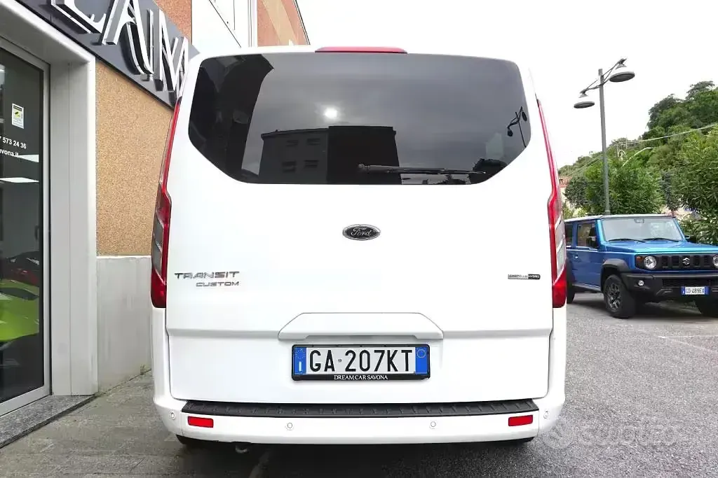 Usata Ford Tourneo Custom 131 CV (96 kW) 2020 Bianco Furgone