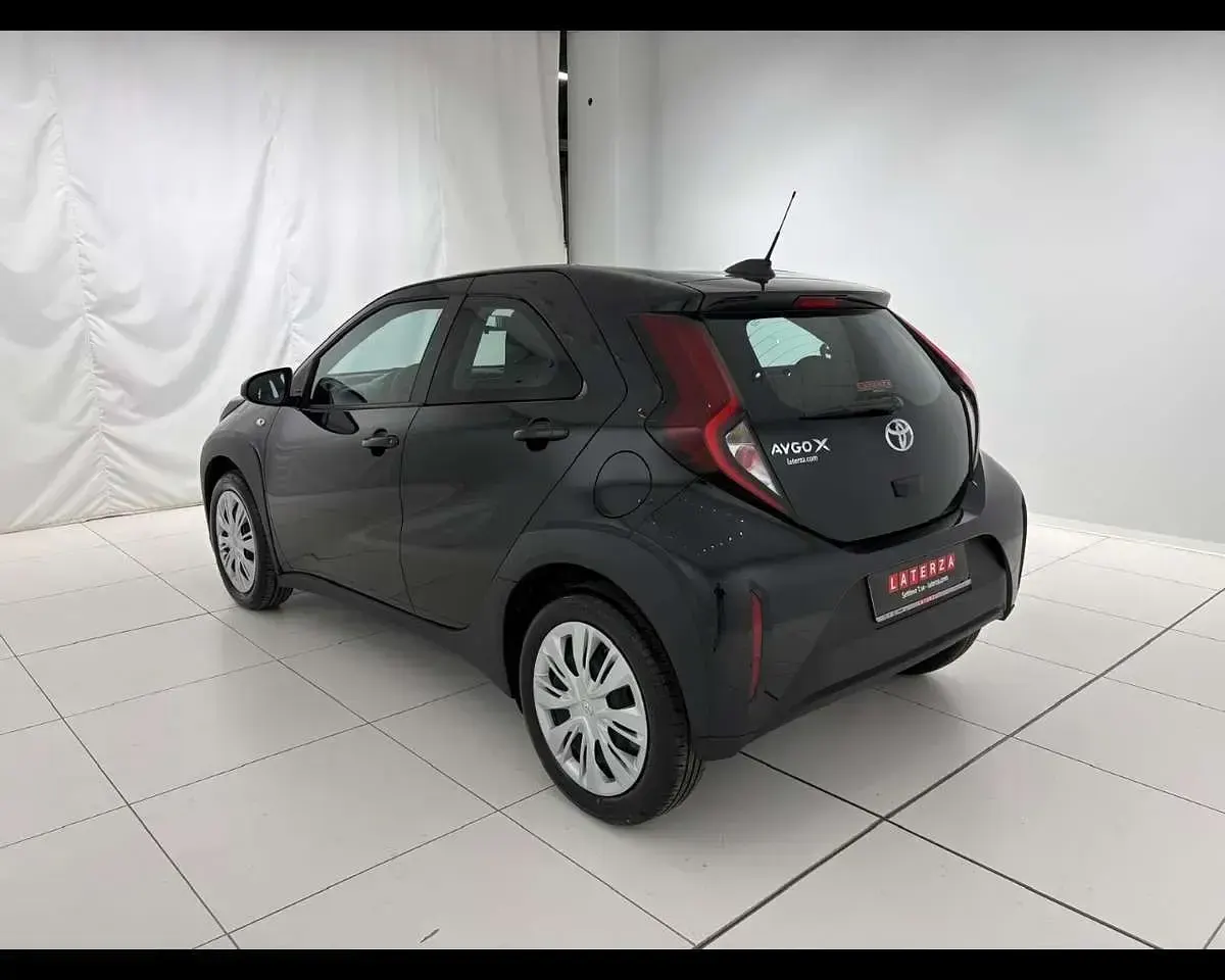 Nuova Toyota Aygo X Active 72 CV (52 kW) 2025 Black met SUV