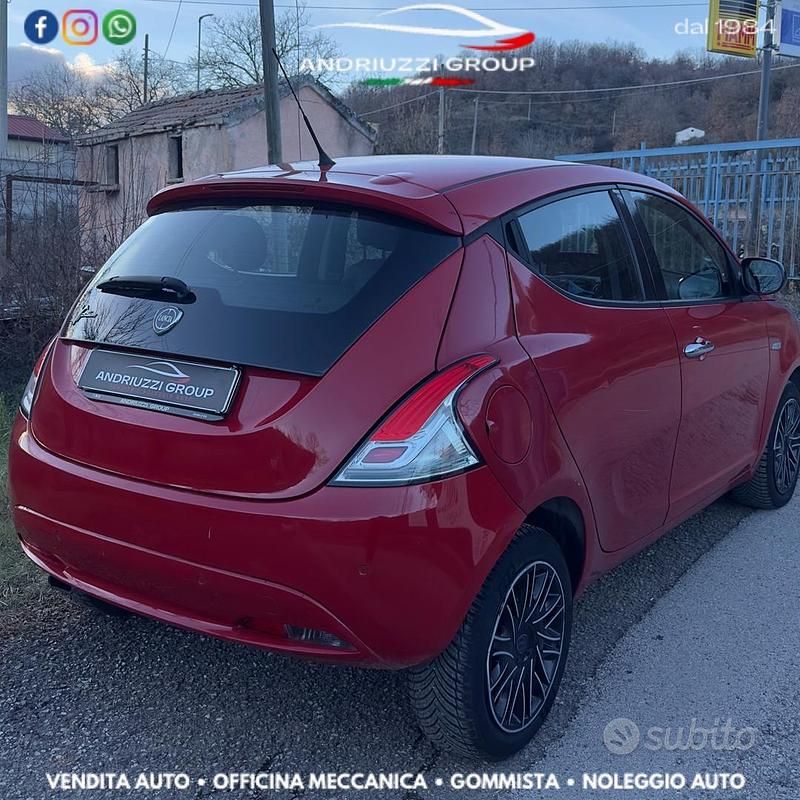 Usata Lancia Ypsilon S 95 CV (69 kW) 2018 Rosso Utilitaria