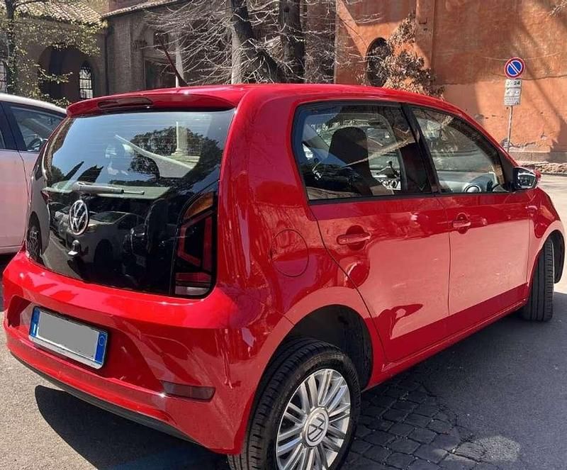 Usata VW up! Move 65 CV (47 kW) 2022 Rosso Utilitaria