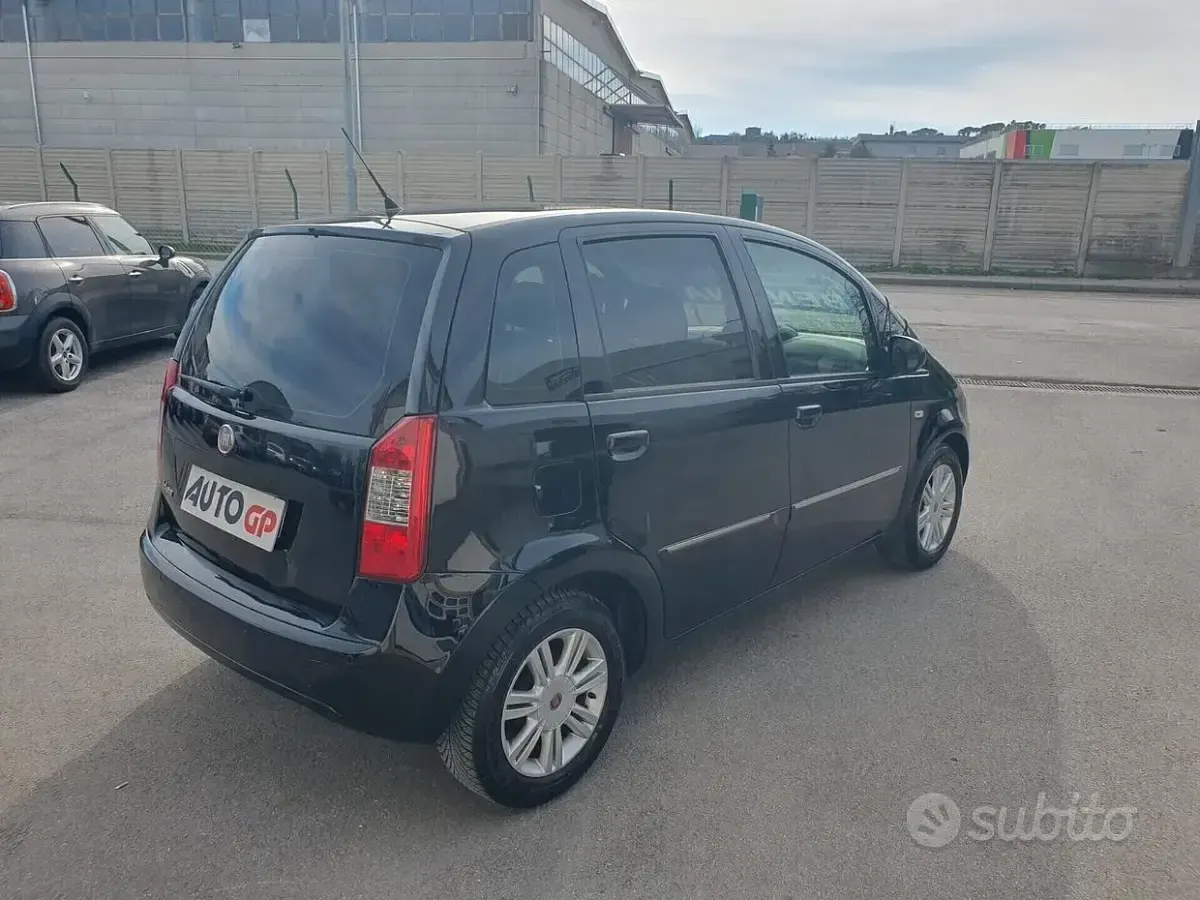 Usata Fiat Idea 77 CV (56 kW) 2010 Nero Monovolume