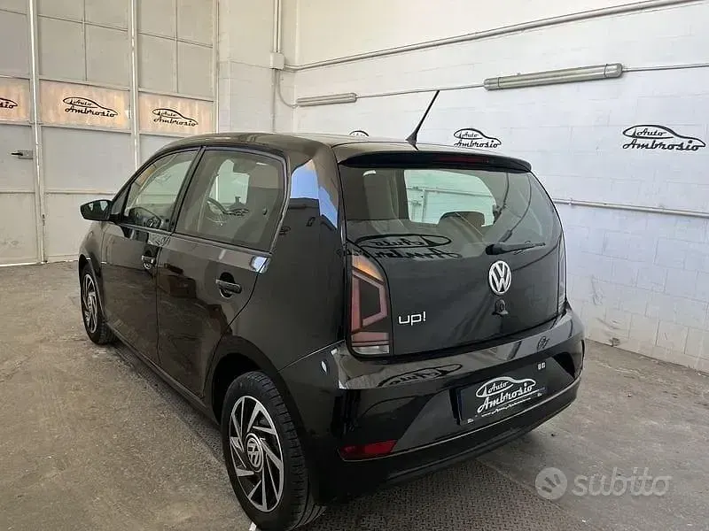 Usata VW up! Move 60 CV (44 kW) 2020 Nero Utilitaria