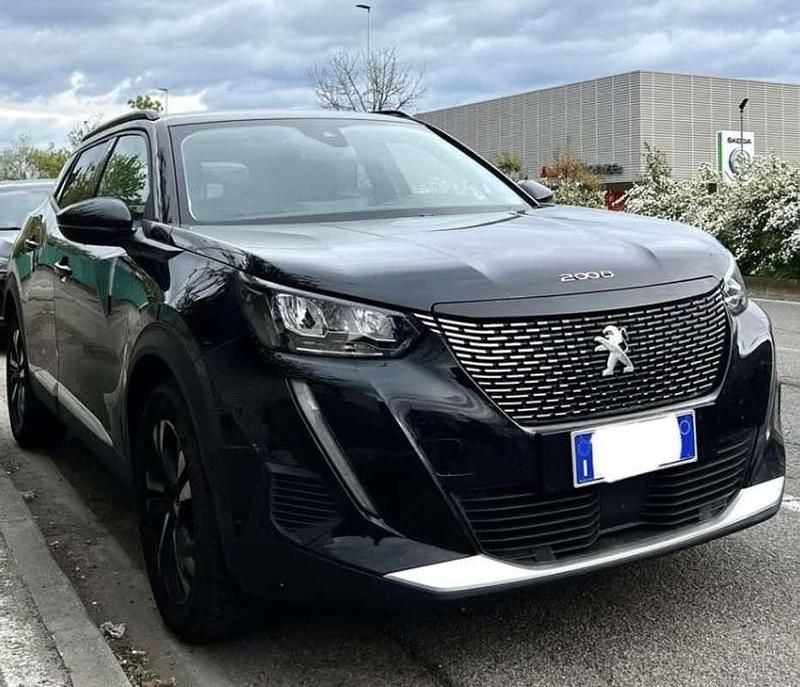 Usata Peugeot 2008 Allure 131 CV (96 kW) 2022 SUV