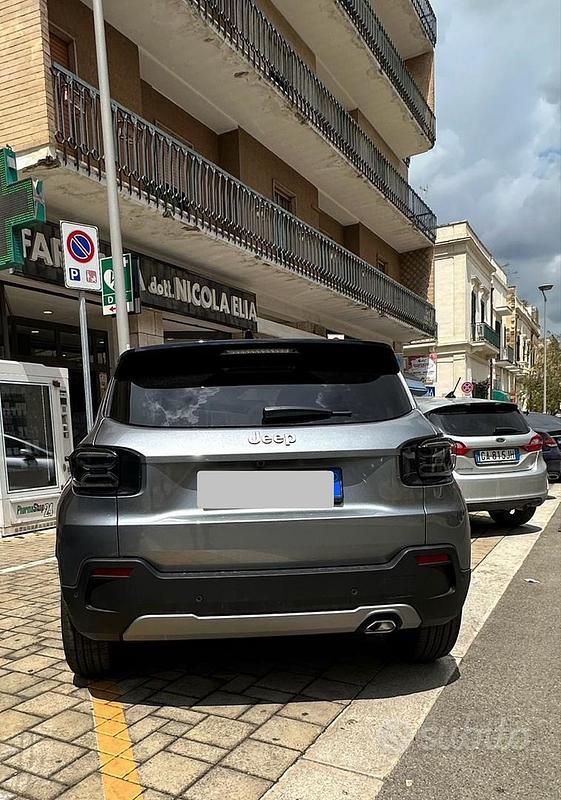 Usata Jeep Avenger Summit 101 CV (74 kW) 2024 Grigio SUV