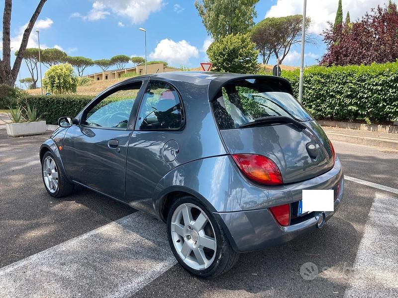 Begagnad Ford SportKa 95 HK (69 kW) 2004 Halvkombi