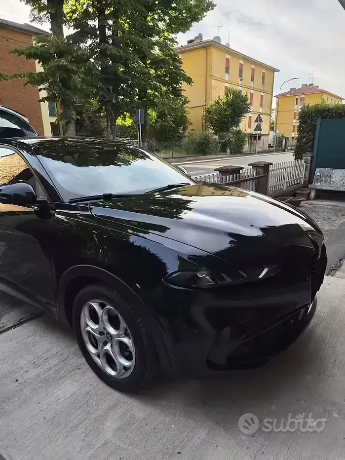 Usata Alfa Romeo Tonale Super 131 CV (96 kW) 2023 Nero SUV