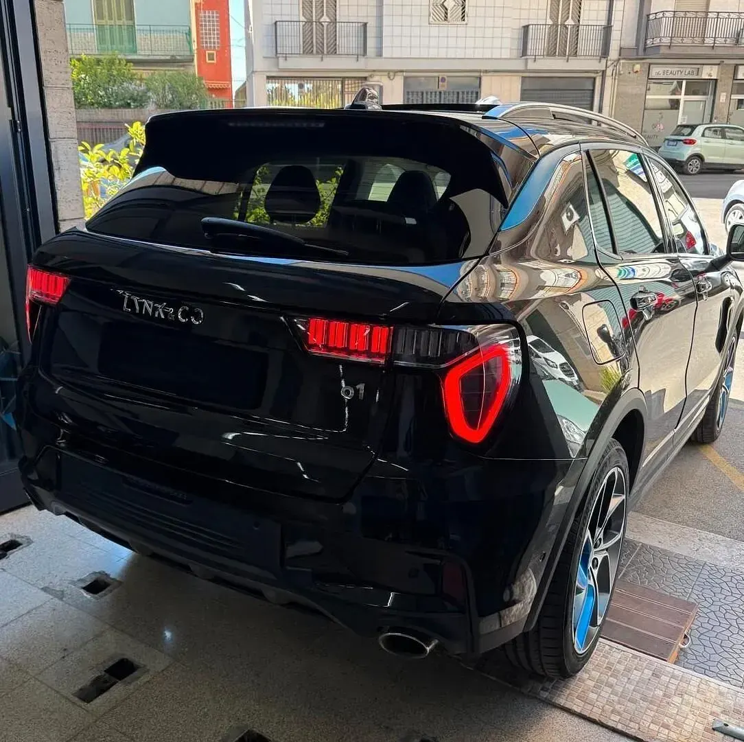 Usata Lynk & Co 01 179 CV (131 kW) 2022 Nero SUV