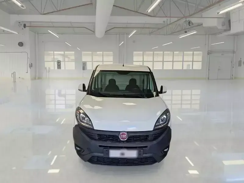 Usata Fiat Doblò 105 CV (77 kW) 2019 Bianco Monovolume