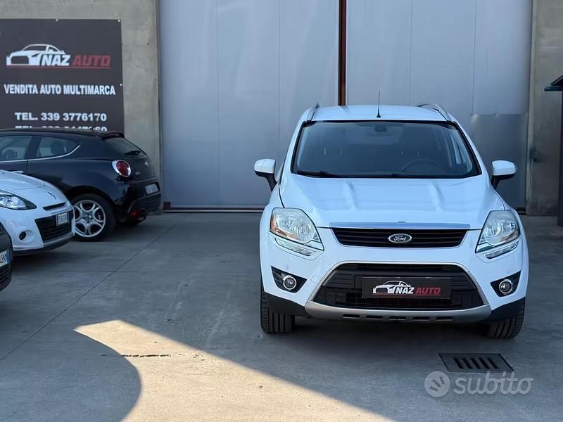 Usata Ford Kuga Titanium 136 CV (100 kW) 2010 Bianco SUV