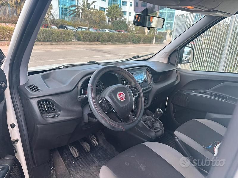 Usata Fiat Doblò 120 CV (88 kW) 2018 Bianco Monovolume
