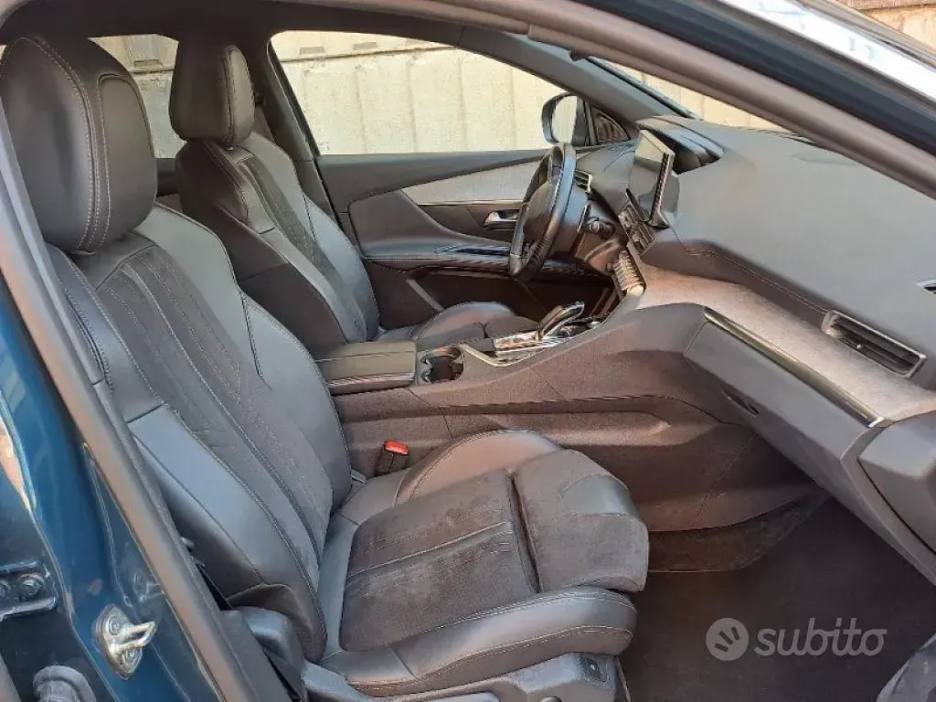 Usata Peugeot 3008 GTi 131 CV (96 kW) 2021 Blu SUV