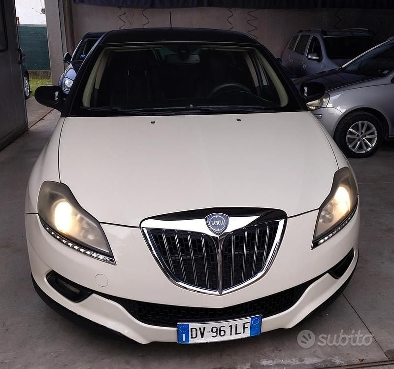 Usata Lancia Delta 120 CV (88 kW) 2009 Bianco Utilitaria