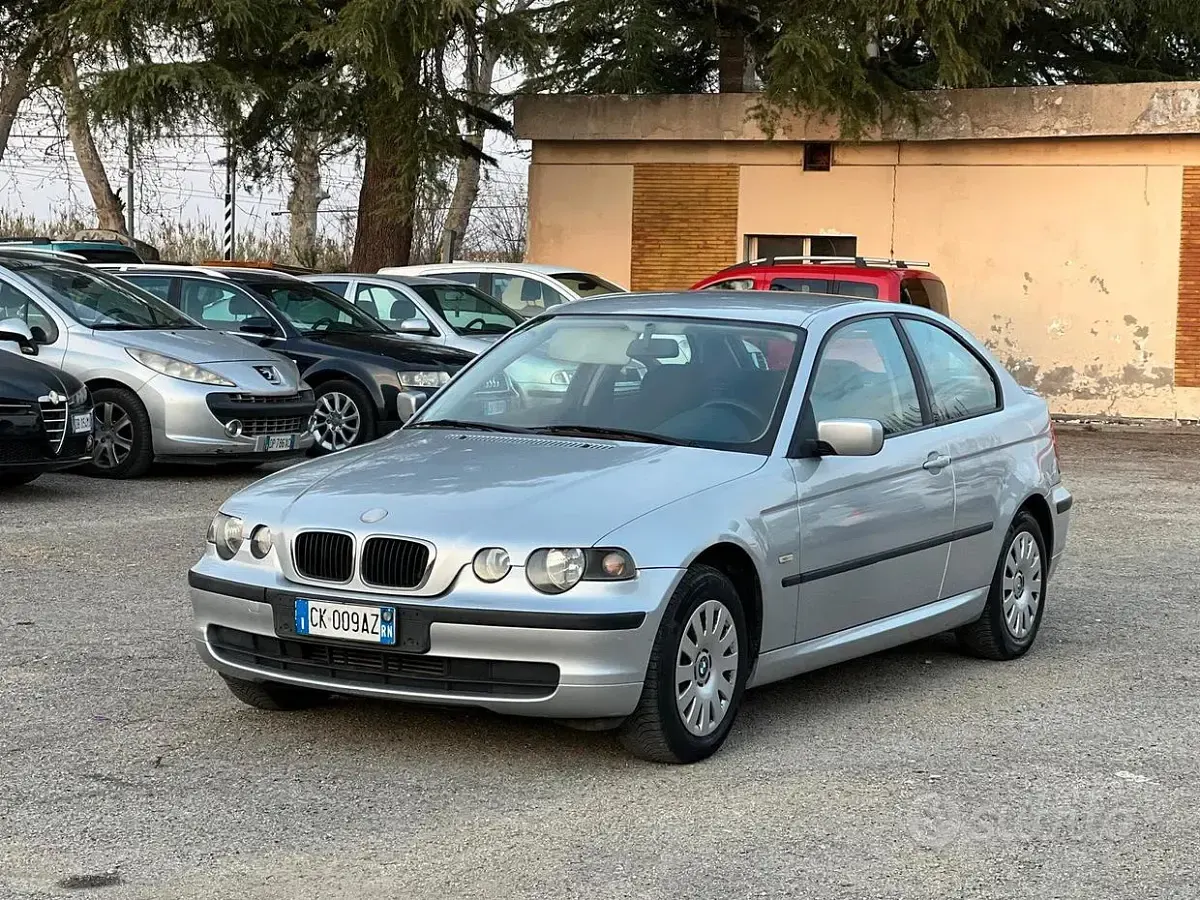 Usata BMW 318 115 CV (84 kW) 2003 Grigio Berlina