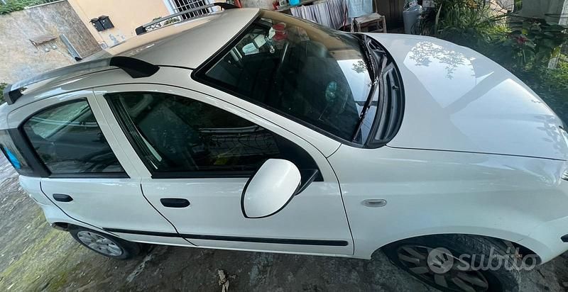 Usata Fiat Panda 75 CV (55 kW) 2011 Bianco Utilitaria