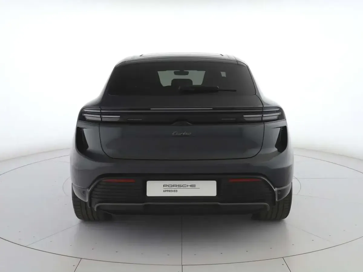 Usata Porsche Macan 330 kW (449 CV) 2024 Grigio vulcano metallizzato SUV