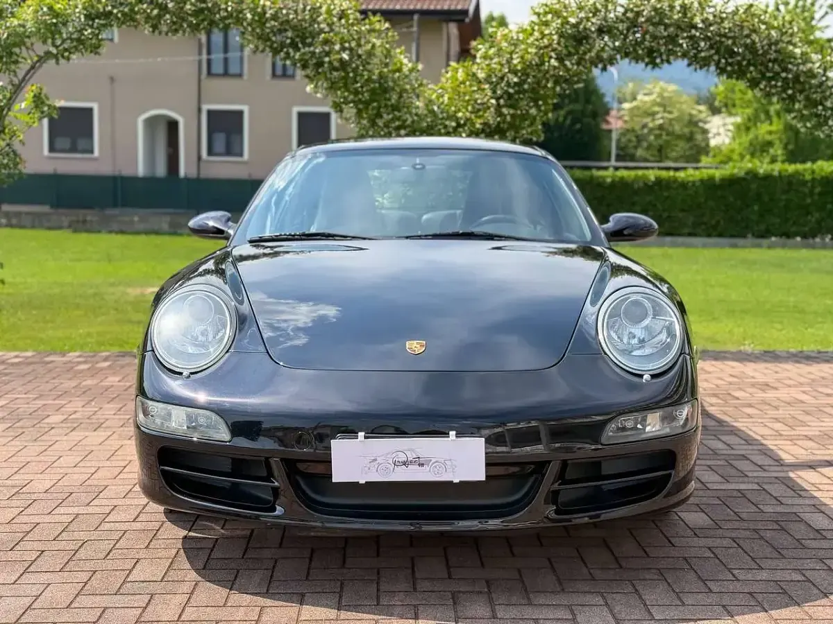 Usata Porsche 911 Carrera 325 CV (239 kW) 2004 Nero Coupé