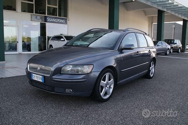 Usata Volvo V50 Momentum 136 CV (100 kW) 2004 Station wagon
