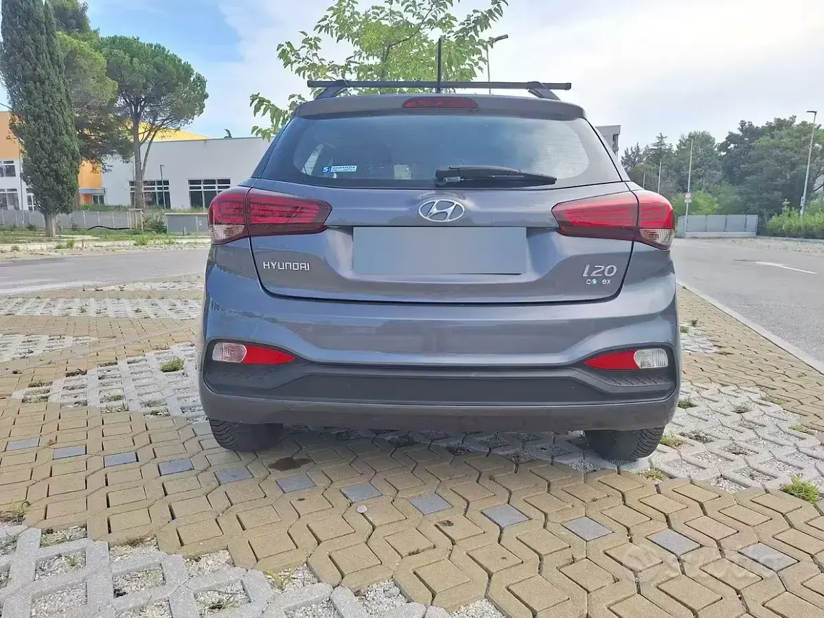 Usata Hyundai i20 75 CV (55 kW) 2020 Grigio Utilitaria