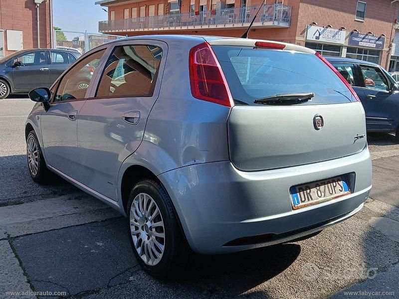 Usata Fiat Grande Punto Active 65 CV (47 kW) 2008 Grigio Utilitaria