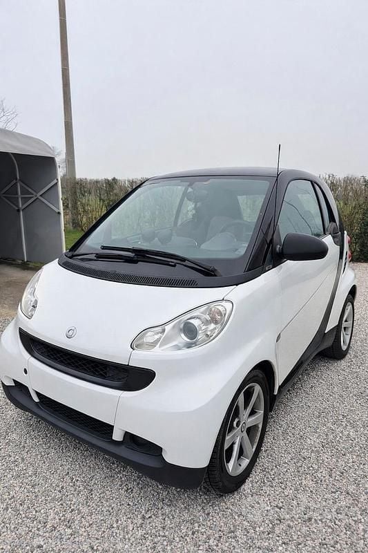 Usata Smart ForTwo Coupé 71 CV (52 kW) 2010 Bianco Coupé