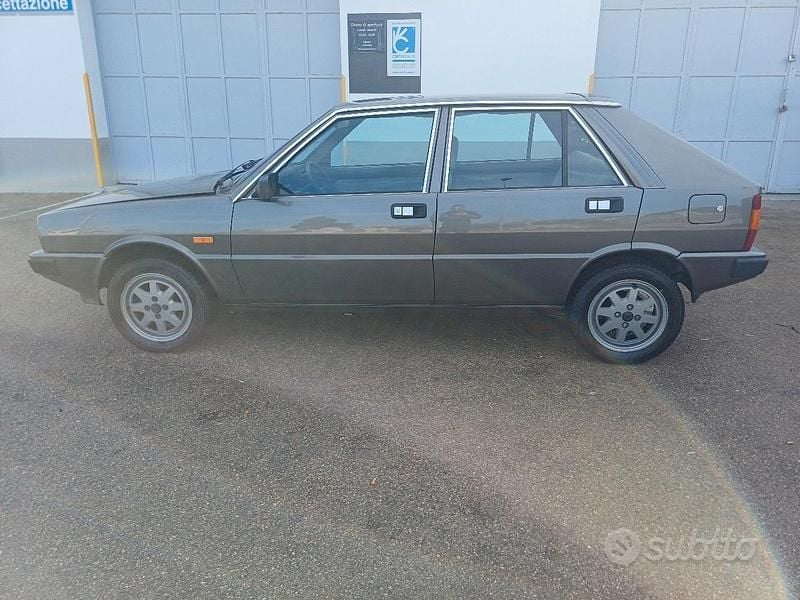 Usata Lancia Delta 1986 Grigio Utilitaria