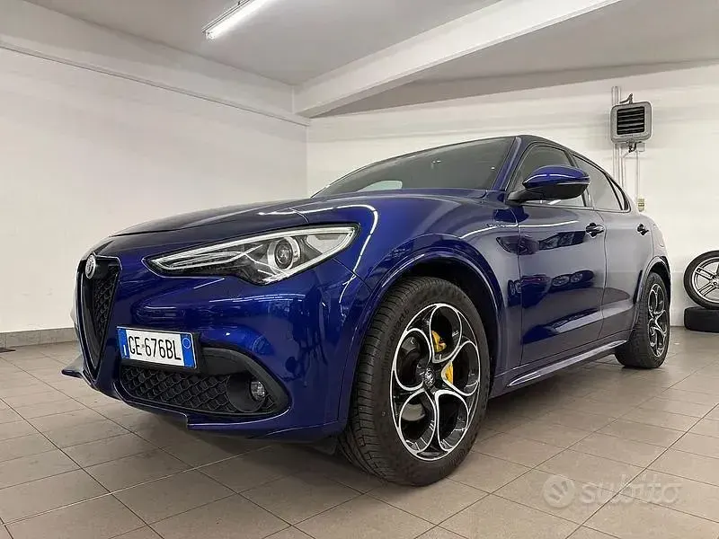 Usata Alfa Romeo Stelvio Veloce 209 CV (153 kW) 2021 Bluazzurro SUV