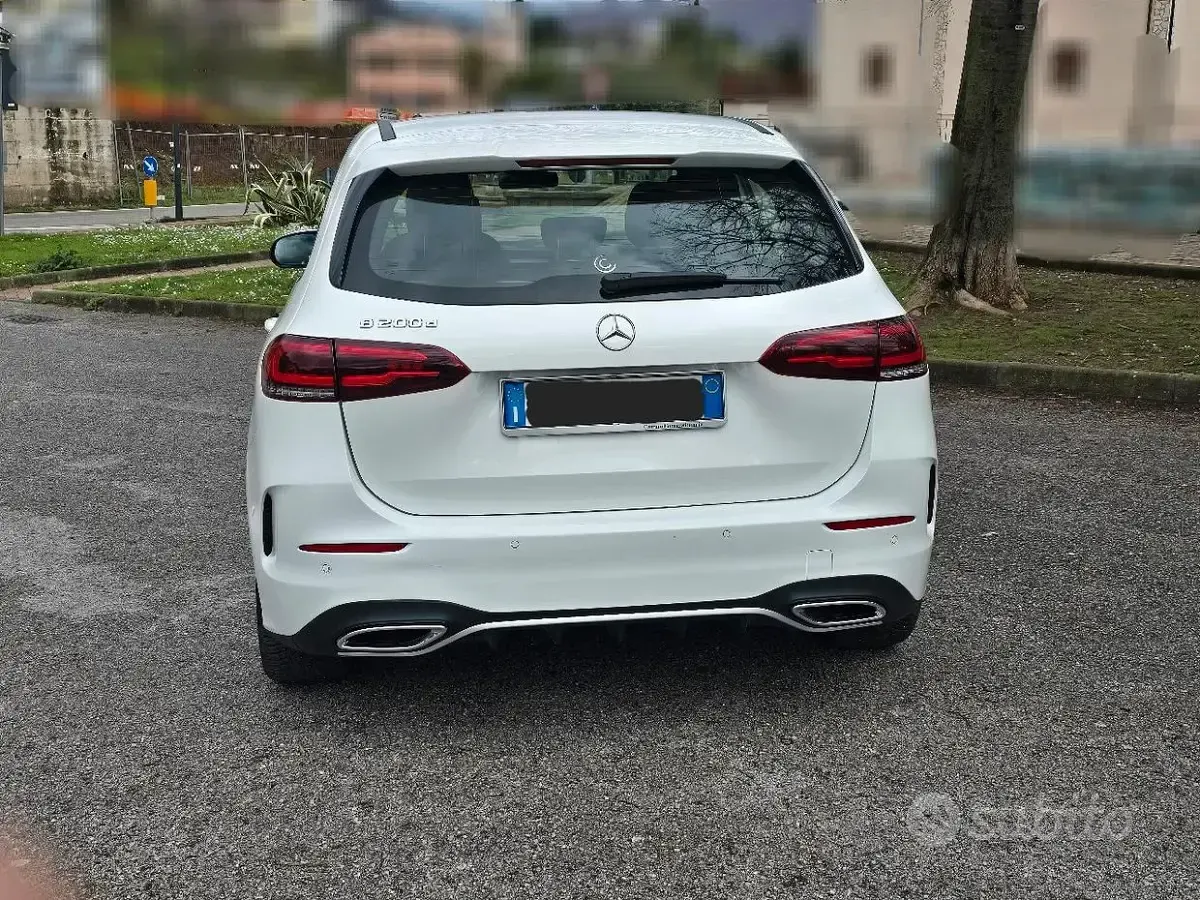 Usata Mercedes B200 AMG Line Premium Plus 2019 Bianco Utilitaria