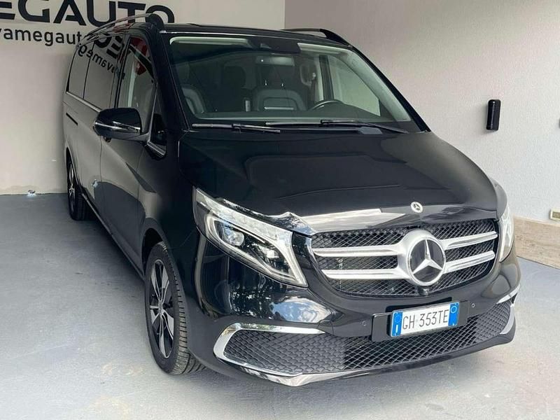 Usata Mercedes V250 Avantgarde 190 CV (139 kW) 2022 Nero Monovolume