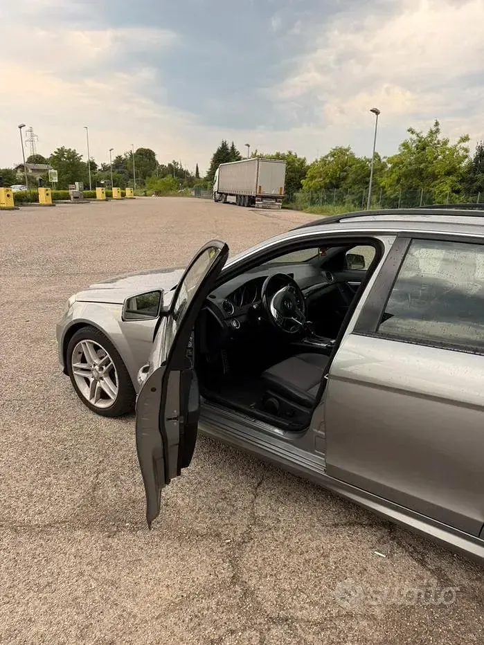 Usata Mercedes C220 170 CV (125 kW) 2013 Grigio Station wagon