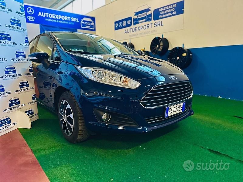 Usata Ford Fiesta Titanium 95 CV (69 kW) 2016 Blu Berlina