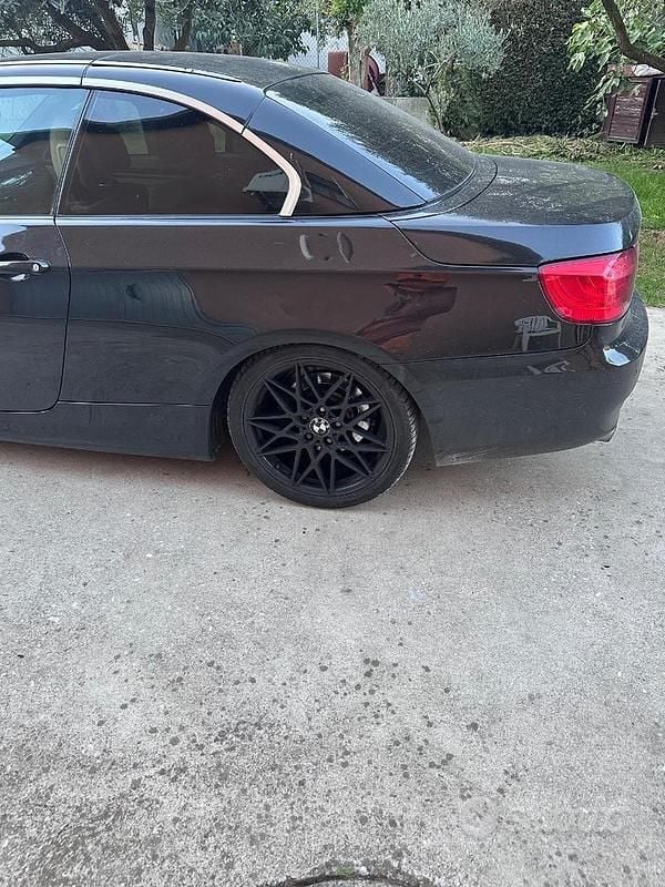 Usata BMW 320 Cabriolet 2010 Nero Cabrio