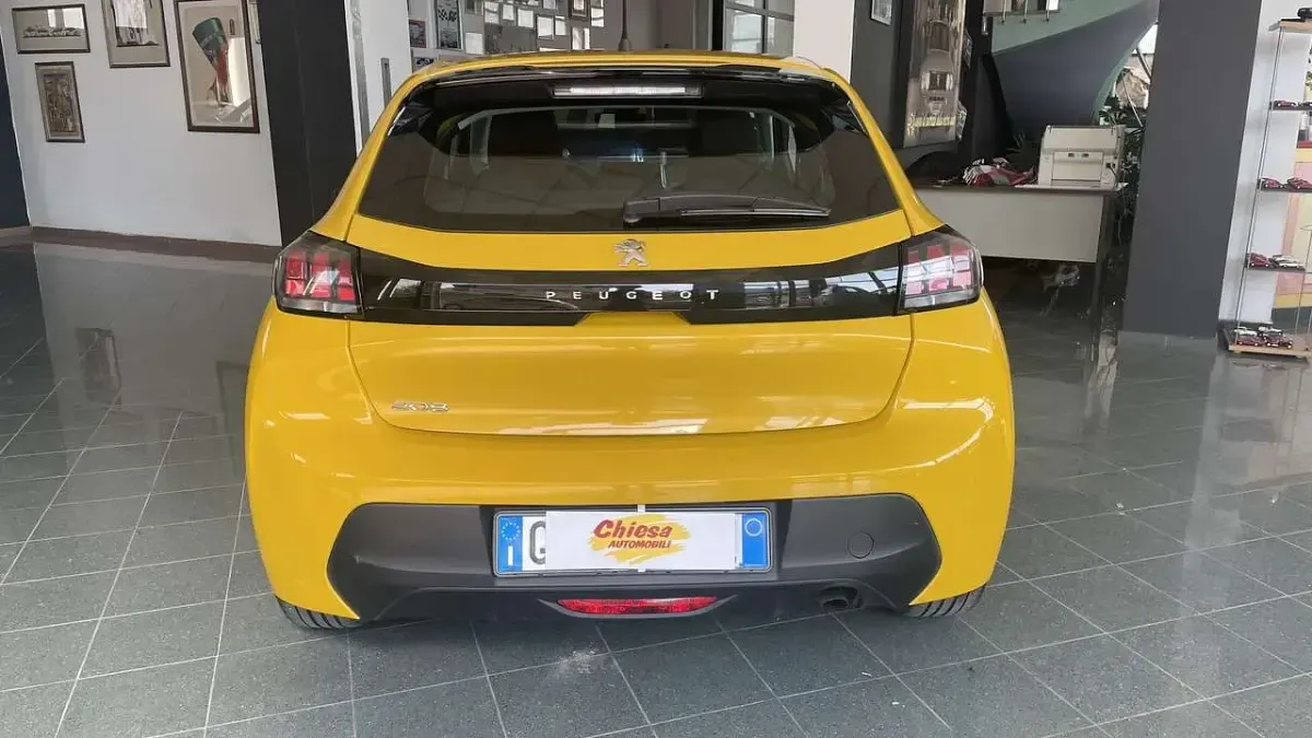 Usata Peugeot 208 Active 75 CV (55 kW) 2023 Other Utilitaria