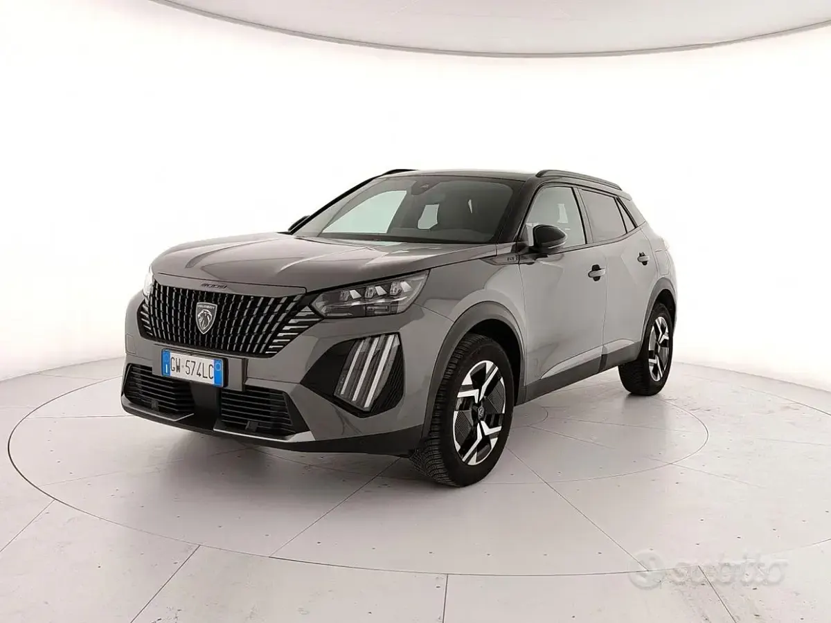 Usata Peugeot 2008 GT 130 CV (95 kW) 2024 Grigio SUV