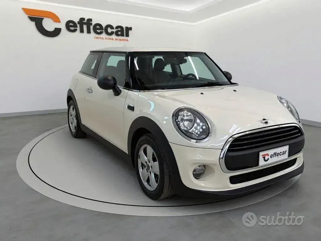 Usata Mini One D 95 CV (69 kW) 2018 Beige Utilitaria