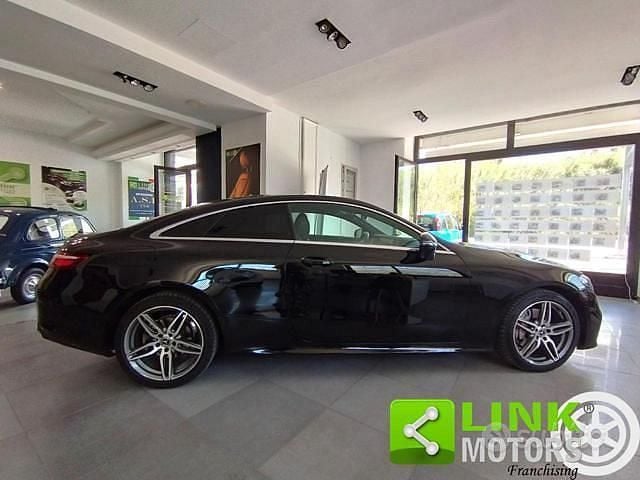 Usata Mercedes E220 Premium 194 CV (142 kW) 2017 Nero Coupé
