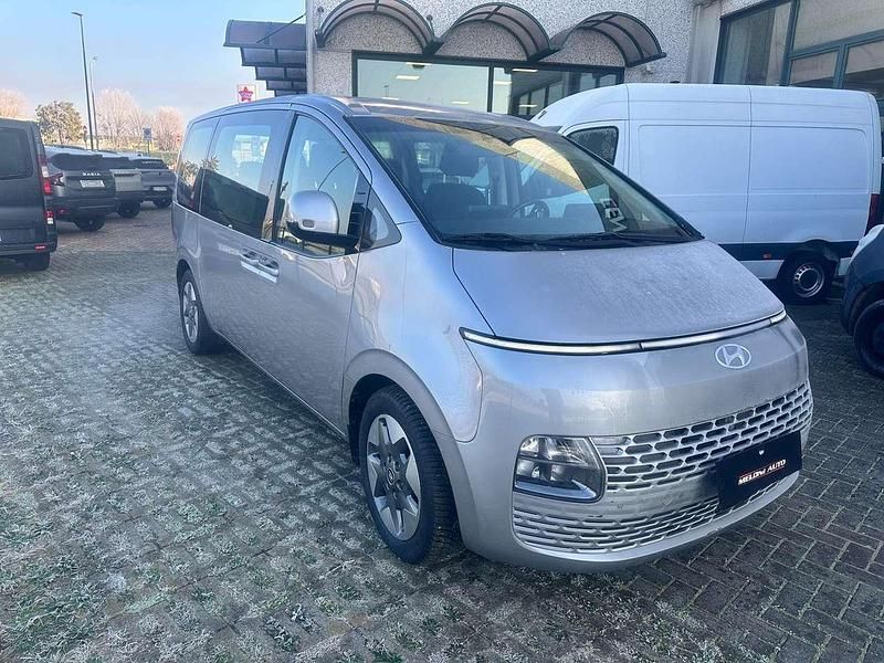 Usata Hyundai Staria 177 CV (130 kW) 2023 Argento Monovolume
