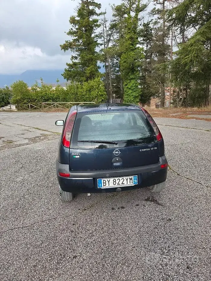 Usata Opel Corsa 69 CV (50 kW) 2002 Blu Utilitaria