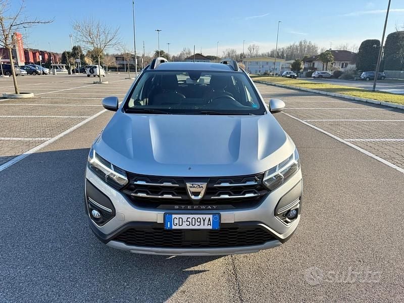 Gebraucht Dacia Sandero Stepway 101 PS (74 kW) 2021 Grau Limousine