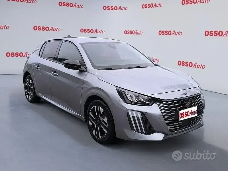 Usata Peugeot 208 Allure 101 CV (74 kW) 2025 Grigio Utilitaria